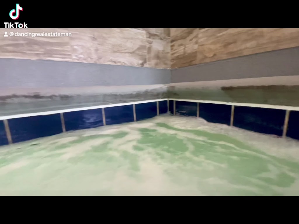  Onelife Fitness - Vickery