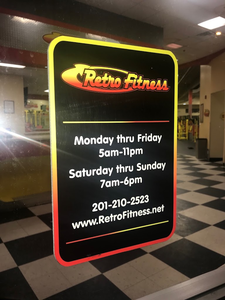  Retro Fitness