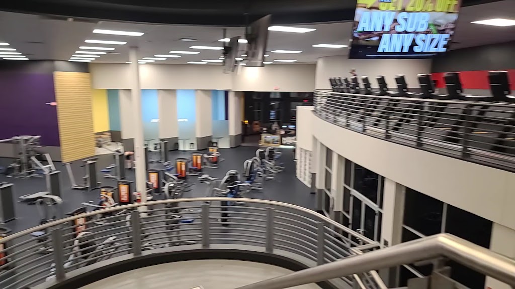  Crunch Fitness - Keystone