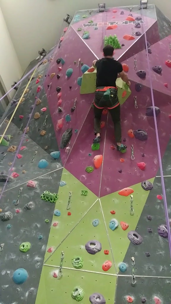  Climb So iLL at the Power Plant