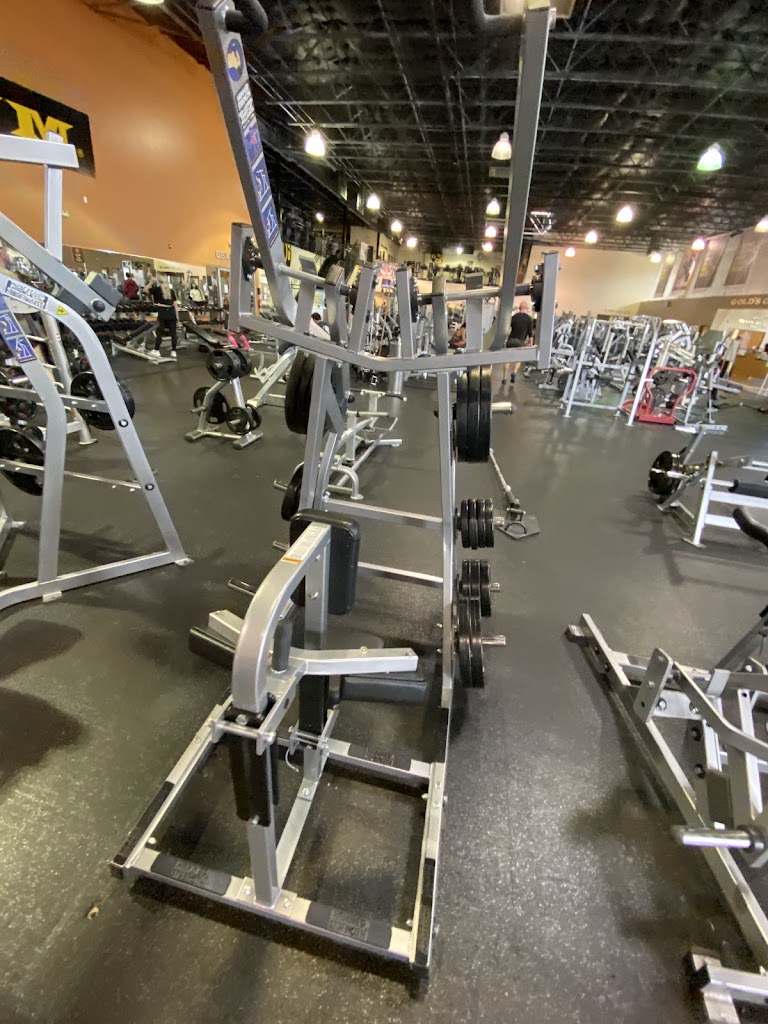  Gold's Gym Austin Bee Caves