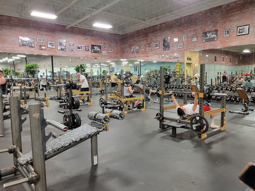  Gold's Gym San Antonio Crossroads