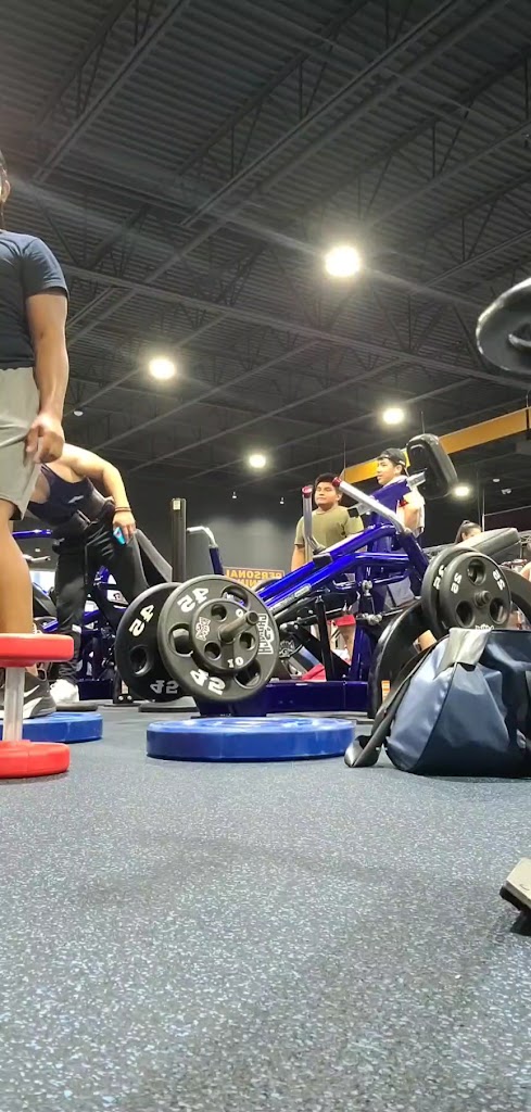  Crunch Fitness - Brandon