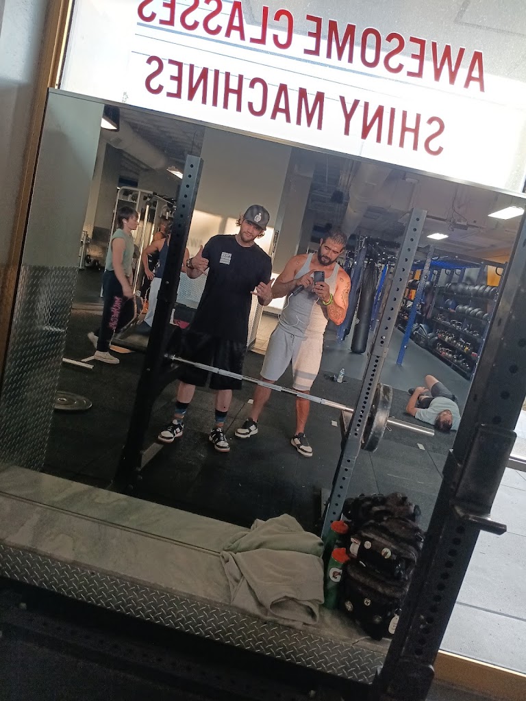  Crunch Fitness - Scotts Addition