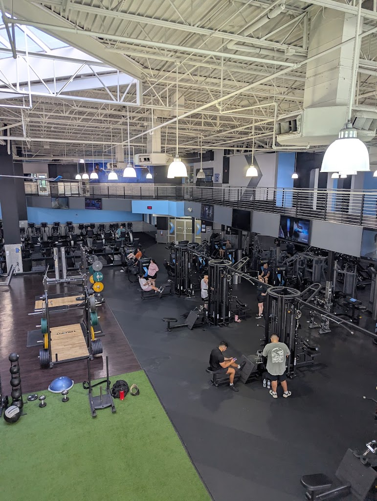 TruFit Athletic Clubs - 410/Bandera