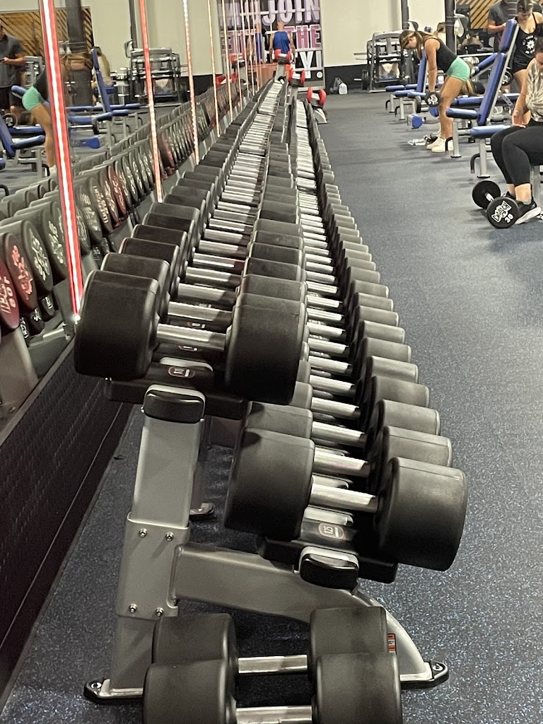  Crunch Fitness - Wellington