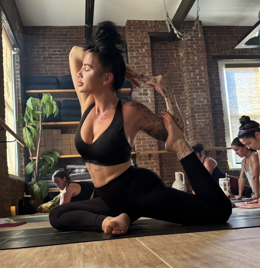  District Hot Yoga
