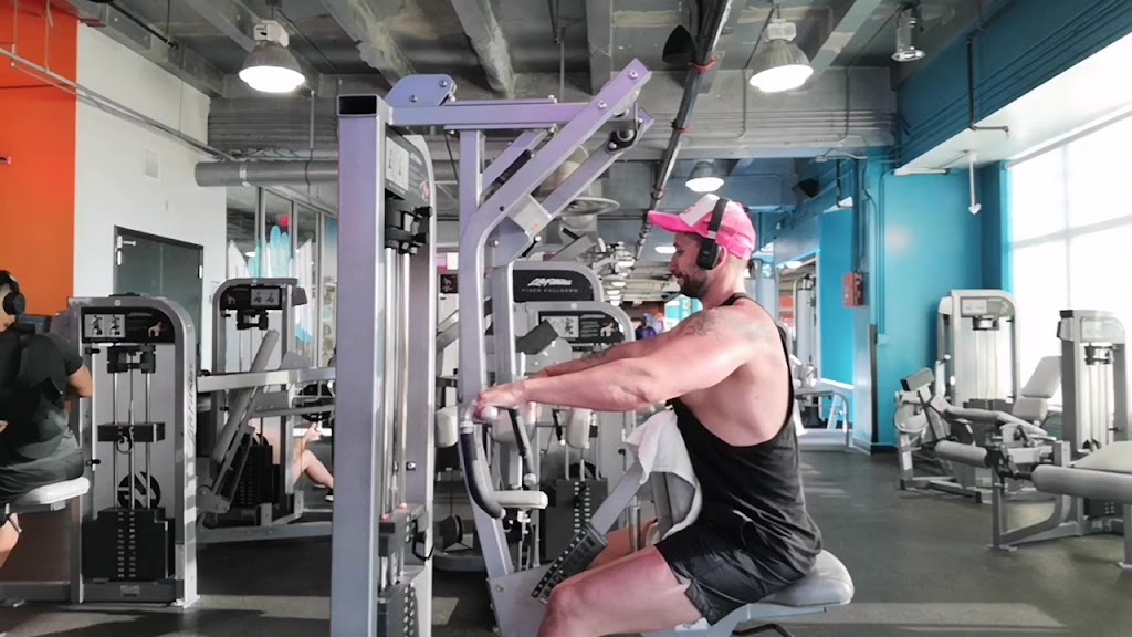  Crunch Fitness - South Beach