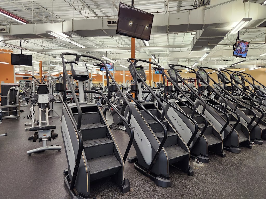  Gold's Gym - Merrifield