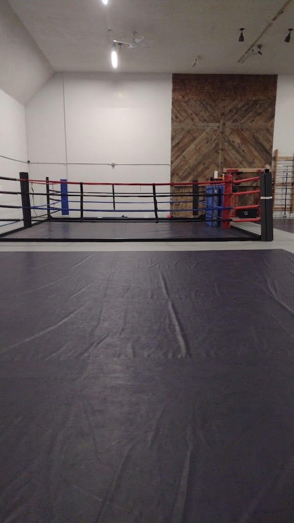  Eight limbs Muay Thai