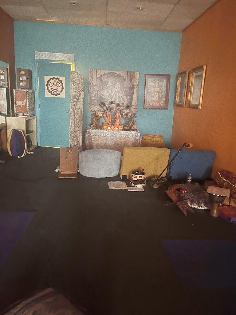  Devanand Yoga Center