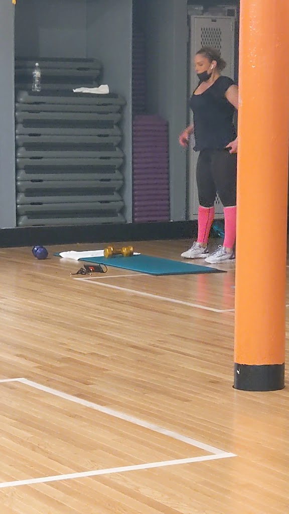  Crunch Fitness - 83rd Street