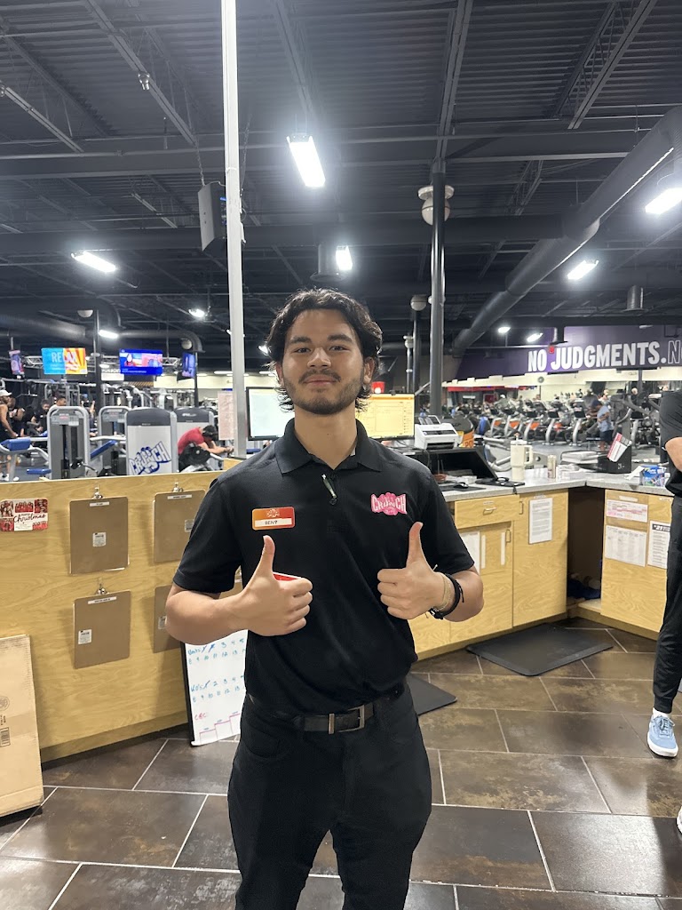  Crunch Fitness - Tampa Palms