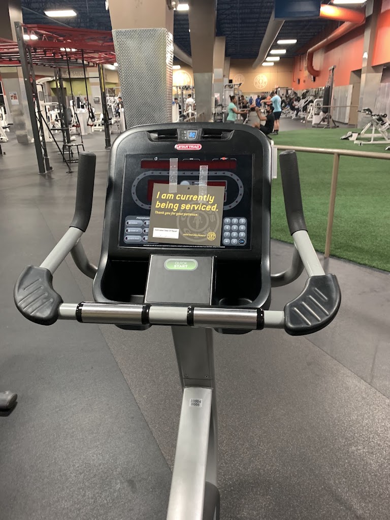  Gold's Gym