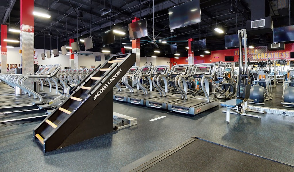  Crunch Fitness - Stockton