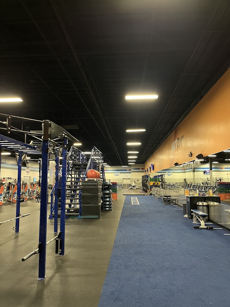  Crunch Fitness - Vista