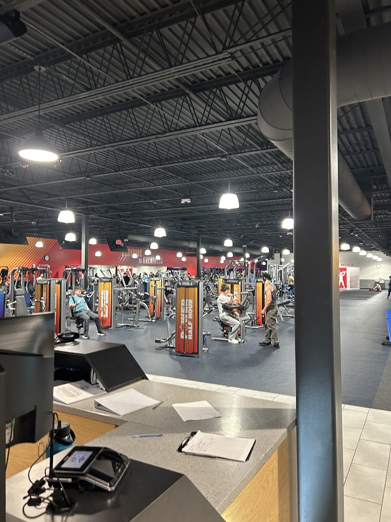  Crunch Fitness - Danvers