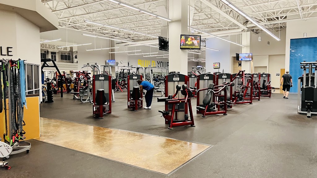  Gold's Gym Quail Springs