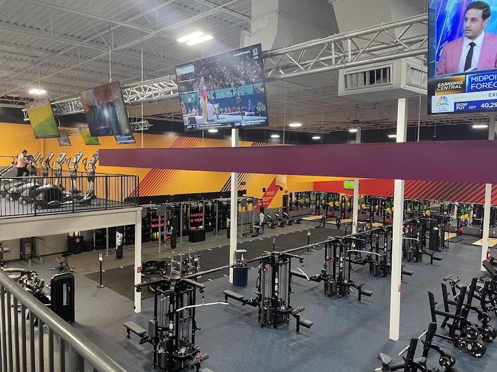  Crunch Fitness - San Marcos TX