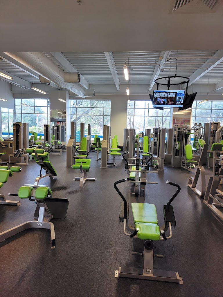  Gainesville Health & Fitness - Tioga Center