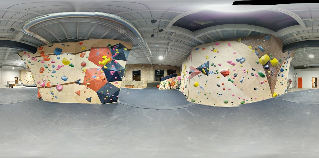  LATITUDE CLIMBING AND FITNESS