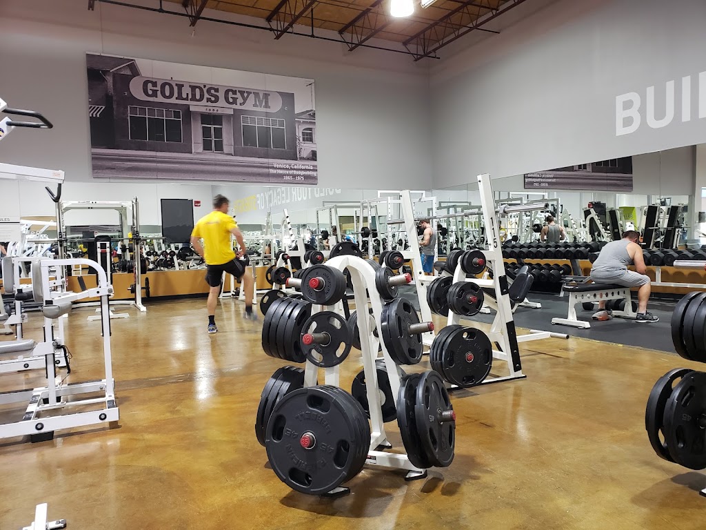  Gold's Gym
