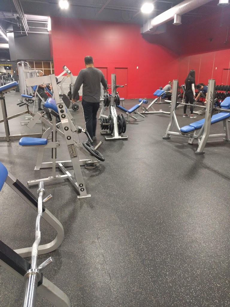  Crunch Fitness - Westborough