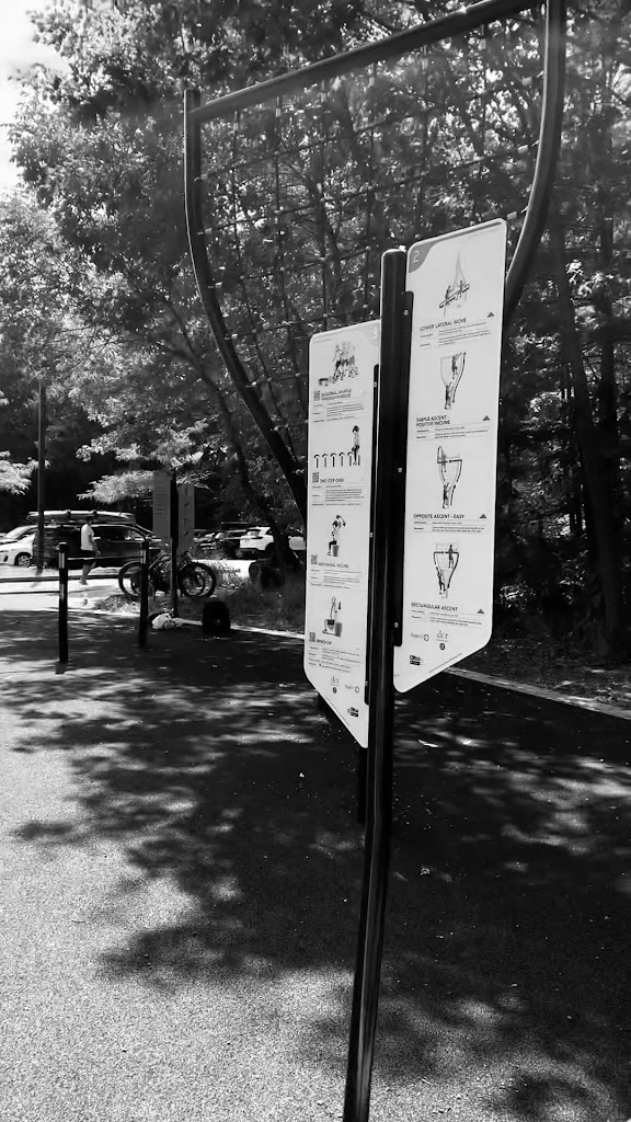  Outdoor Calisthenics Park