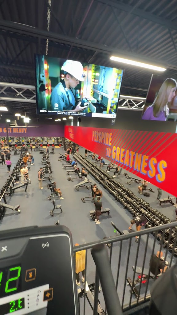  Crunch Fitness - Lake Worth