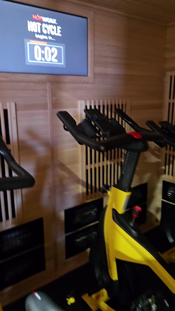  HOTWORX - Arlington, TX - East Arlington