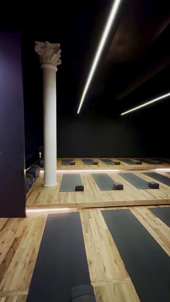  Humming Puppy Yoga New York City