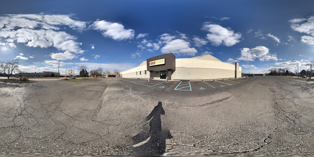  Dearborn Racquet & Health Club