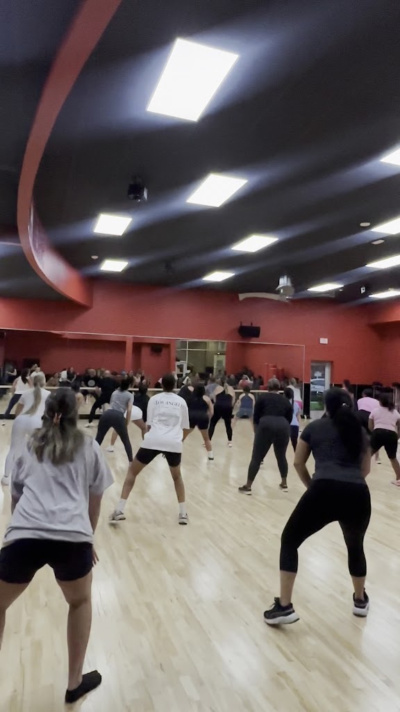  Crunch Fitness - Kirkman