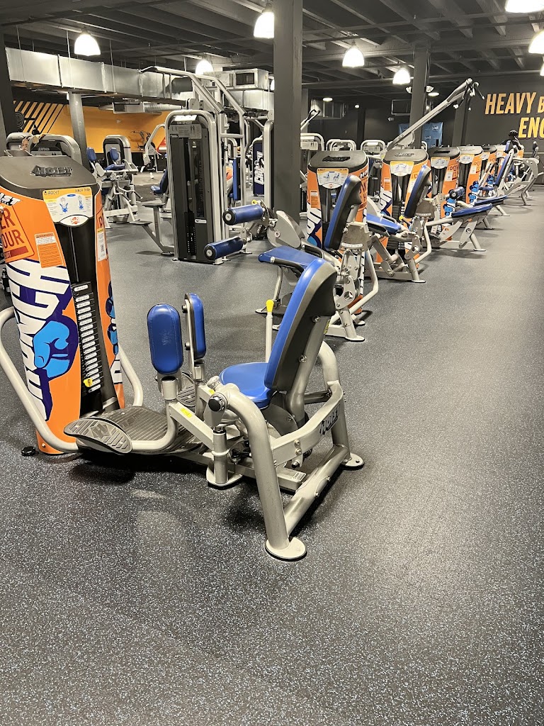  Crunch Fitness - Roosevelt