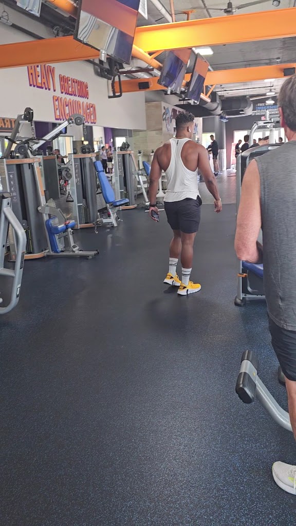  Crunch Fitness - Channelside