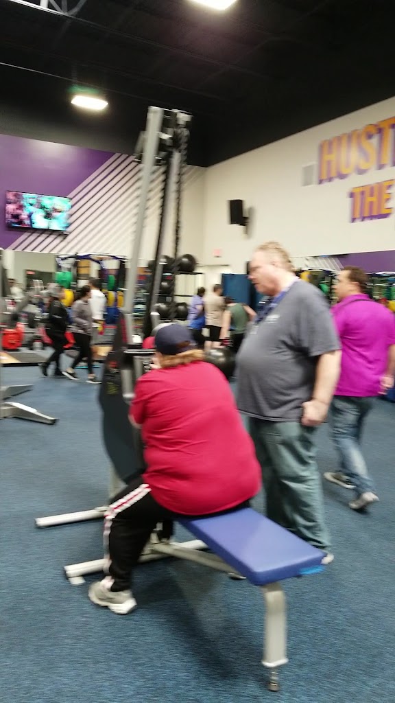  Crunch Fitness - Riverview