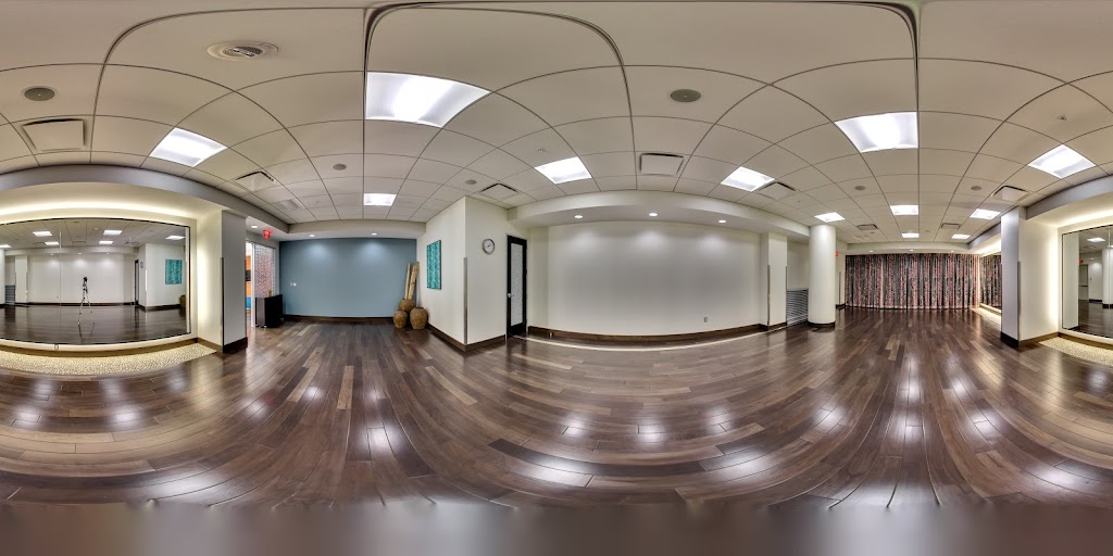  Onelife Fitness - Crystal Park