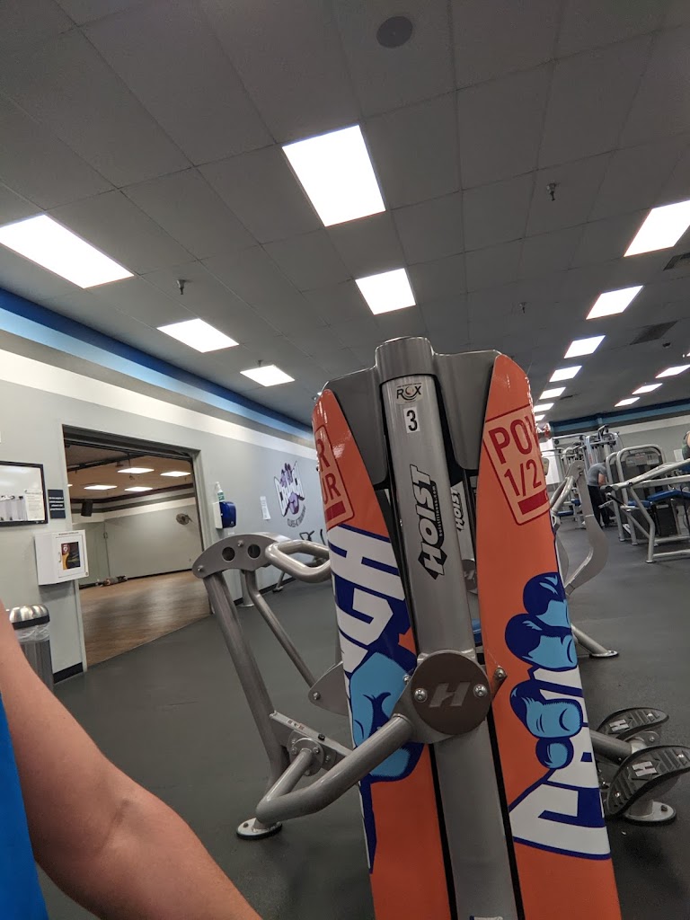  Crunch Fitness - Hemet