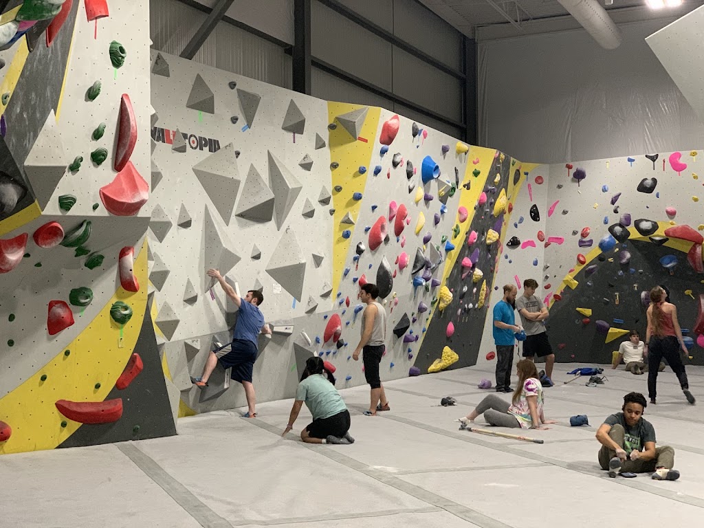  High Point Climbing and Fitness - Memphis