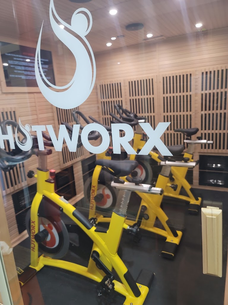  HOTWORX - Sugar Land, TX (River Park)