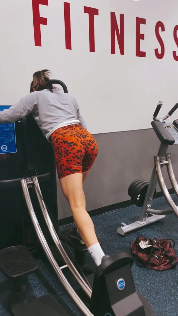  Crunch Fitness - Tulsa