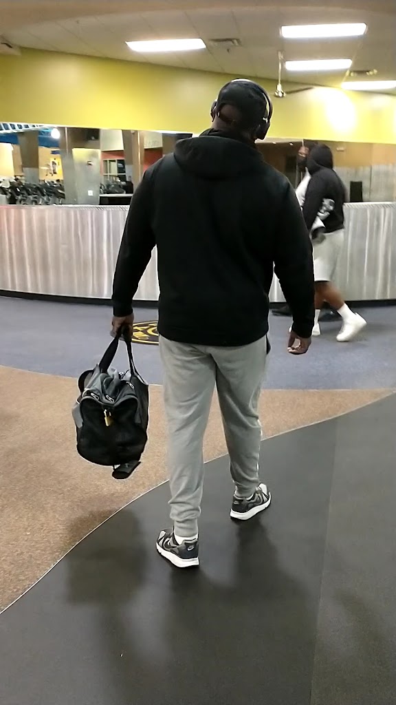  Gold's Gym Randleman