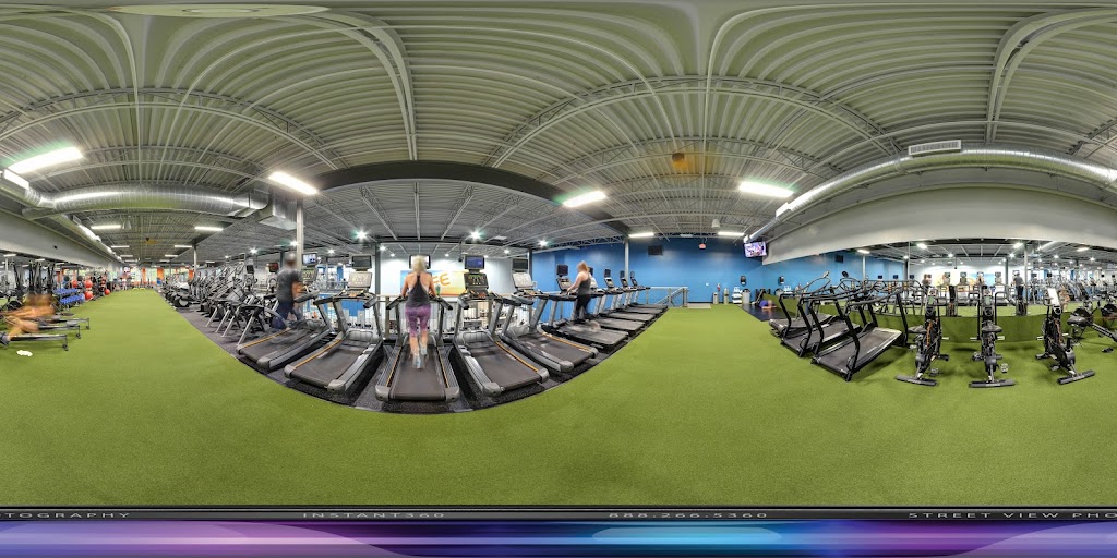  Onelife Fitness - Newport News 24 Hour Tech Center