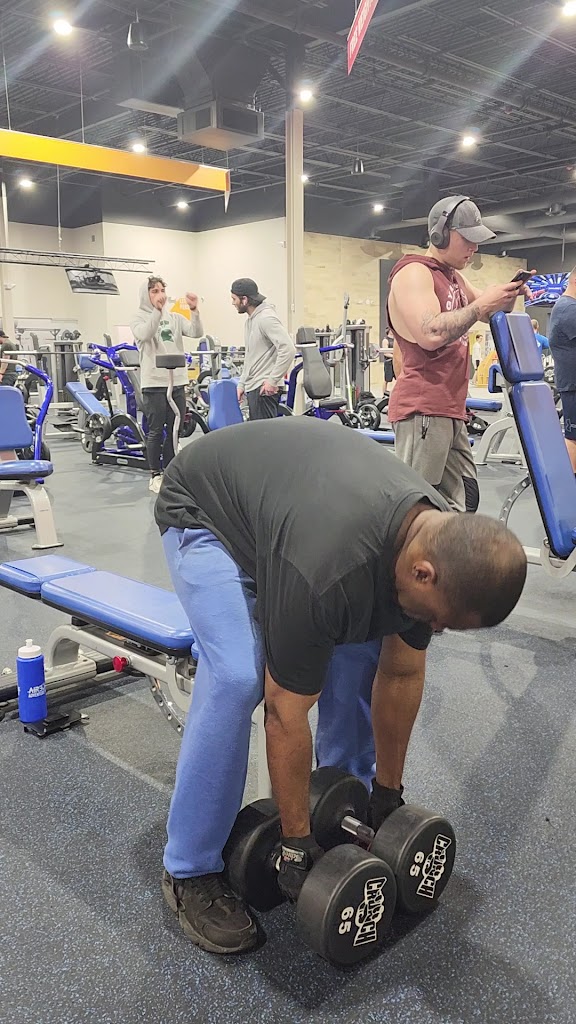  Crunch Fitness - Southgate