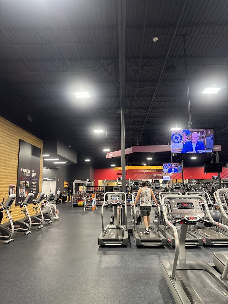  Crunch Fitness - Atascocita