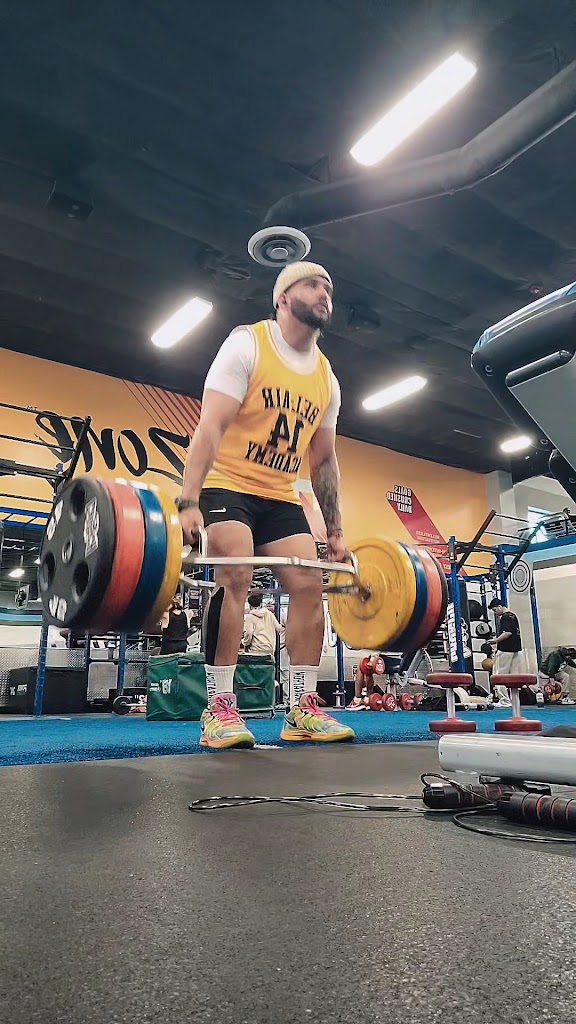  Crunch Fitness - Van Nuys