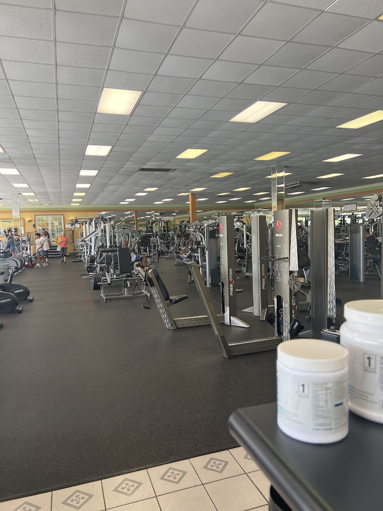  Gold's Gym San Antonio Tezel & Guilbeau