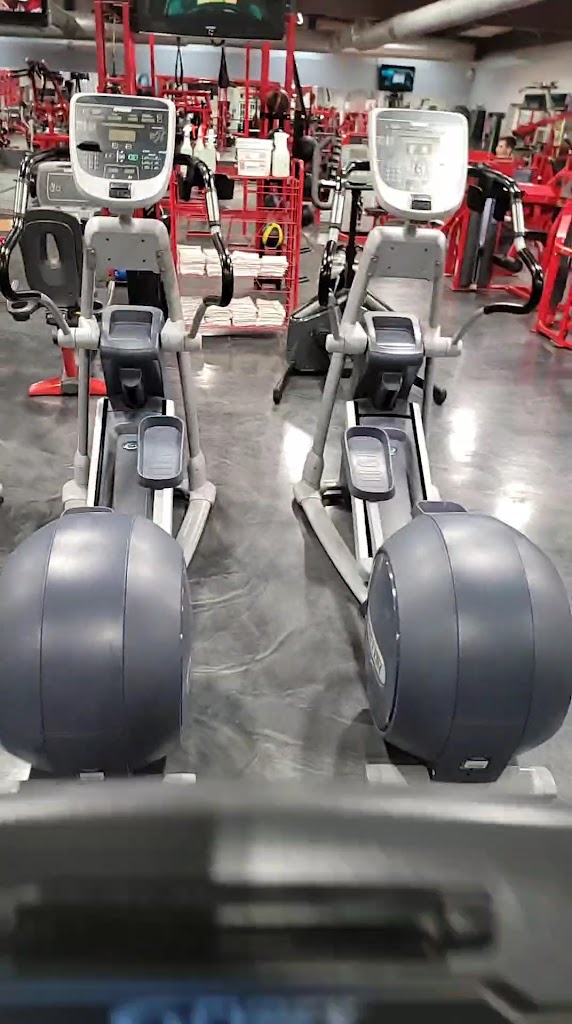  Iron Works Fitness & Tanning