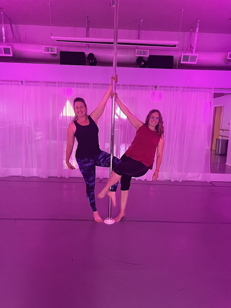  Carousel Pole and Dance
