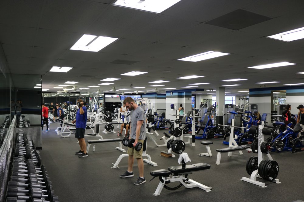  Crunch Fitness - Simi Valley